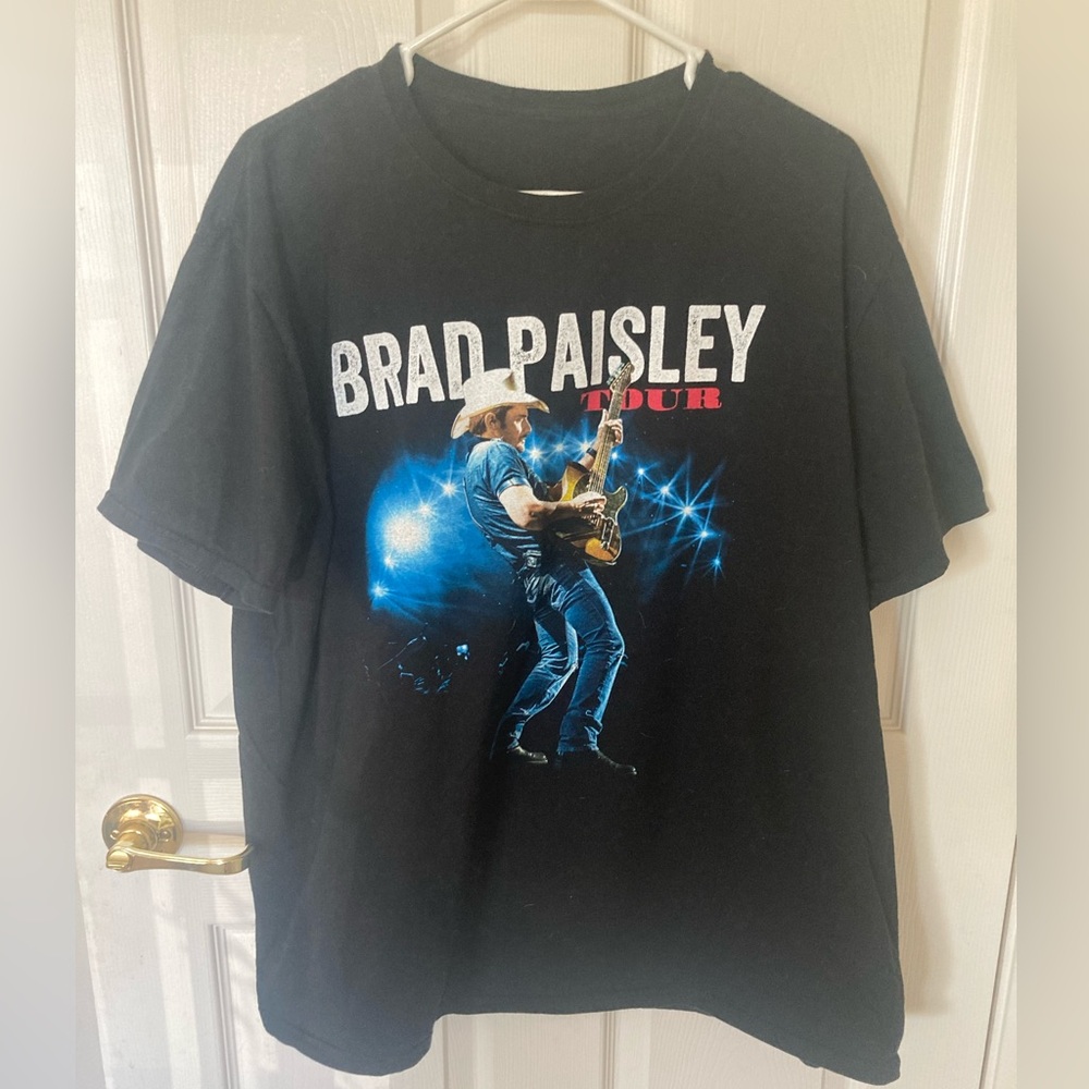 NWOT Brad Paisley Tour Tshirt - XL